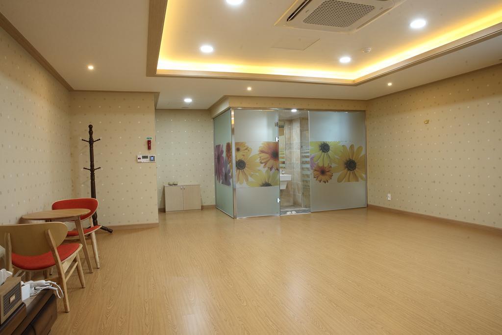 Arisu Gyeongju Hotel חדר תמונה