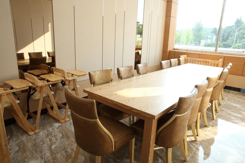 Arisu Gyeongju Hotel מראה חיצוני תמונה